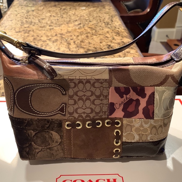 Meet the Posher - Picture 4 of 13